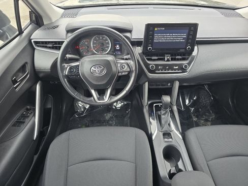 Used 2022 Toyota Corolla Cross LE image 25