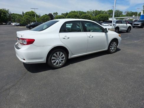 Used 2013 Toyota Corolla LE FWD image 8