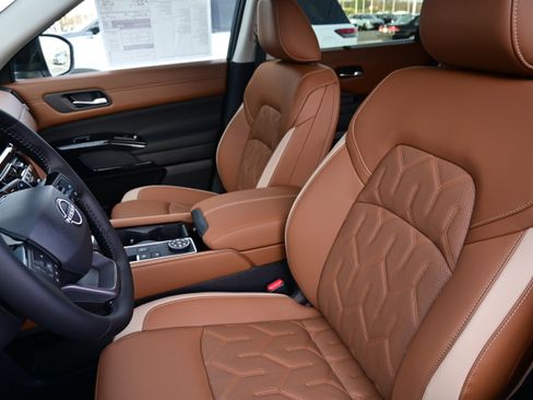 New 2026 Nissan Pathfinder Platinum image 26