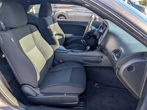 Used 2018 Dodge Challenger SXT image 17