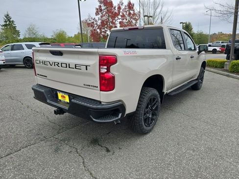 New 2026 Chevrolet Silverado 1500 Custom Trail Boss w/ LPO, Dark Essentials Package image 6