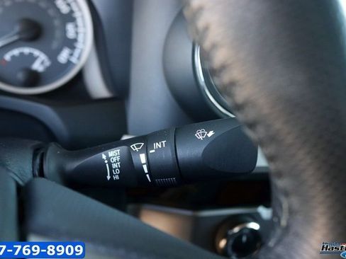 Used 2017 Toyota Tacoma SR5 image 18