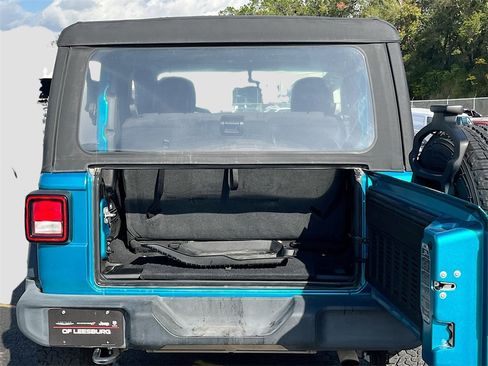 Certified 2019 Jeep Wrangler Sport image 23