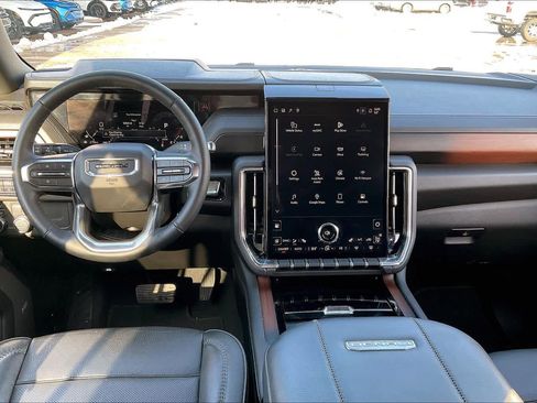Certified 2025 GMC Yukon Denali image 15