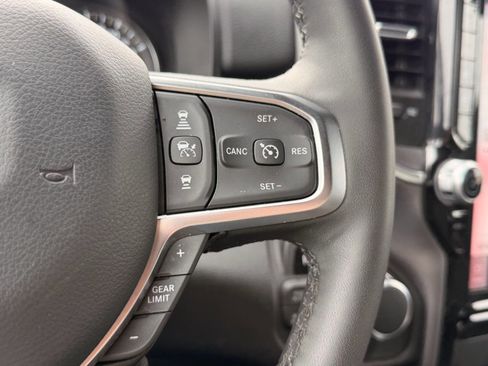 Used 2025 RAM 1500 Big Horn AWD/4WD image 17