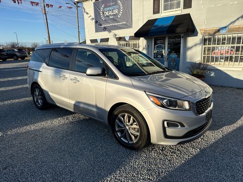 Used 2020 Kia Sedona EX image 7