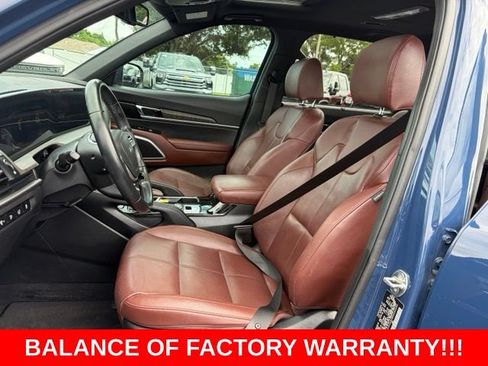 Used 2024 Kia Telluride EX w/ EX Captain's Chair Package FWD image 14