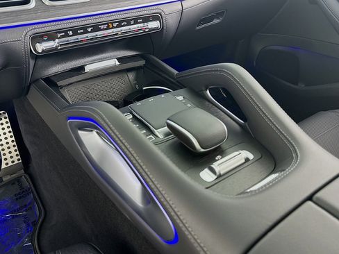 New 2026 Mercedes-Benz GLS 580 4MATIC image 5