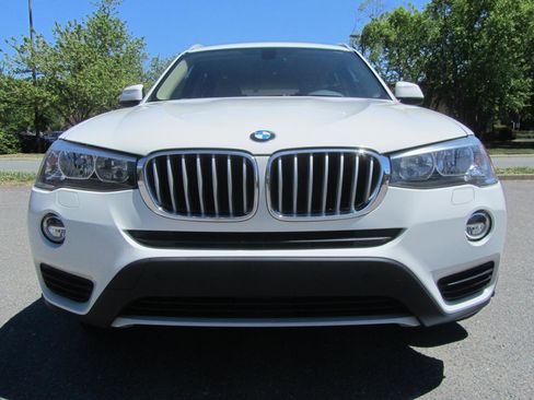 Used 2017 BMW X3 xDrive28i image 4