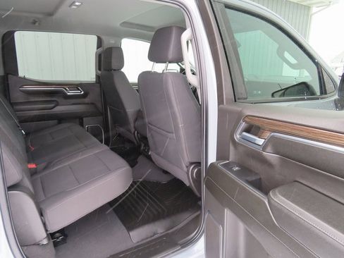 Used 2024 Chevrolet Silverado 1500 LT image 27