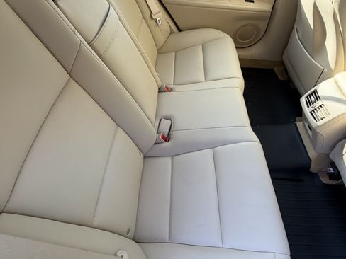 Used 2013 Lexus ES 350 w/ Premium Pkg FWD image 39