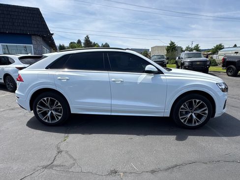 Used 2021 Audi Q8 Premium w/ Black Optic Package AWD/4WD image 12
