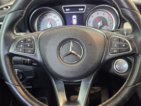 Used 2017 Mercedes-Benz GLA 250 image 16