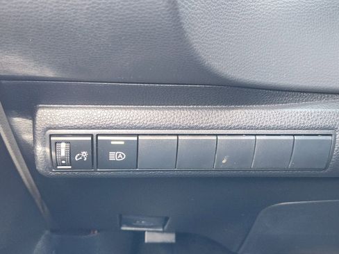 Used 2022 Toyota Corolla XSE image 25