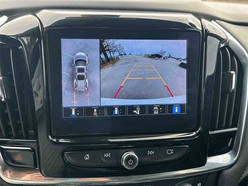 Certified 2023 Chevrolet Traverse Premier image 32