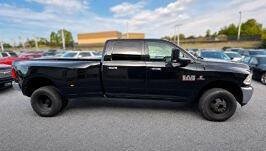 Used 2018 RAM 3500 SLT AWD/4WD image 12