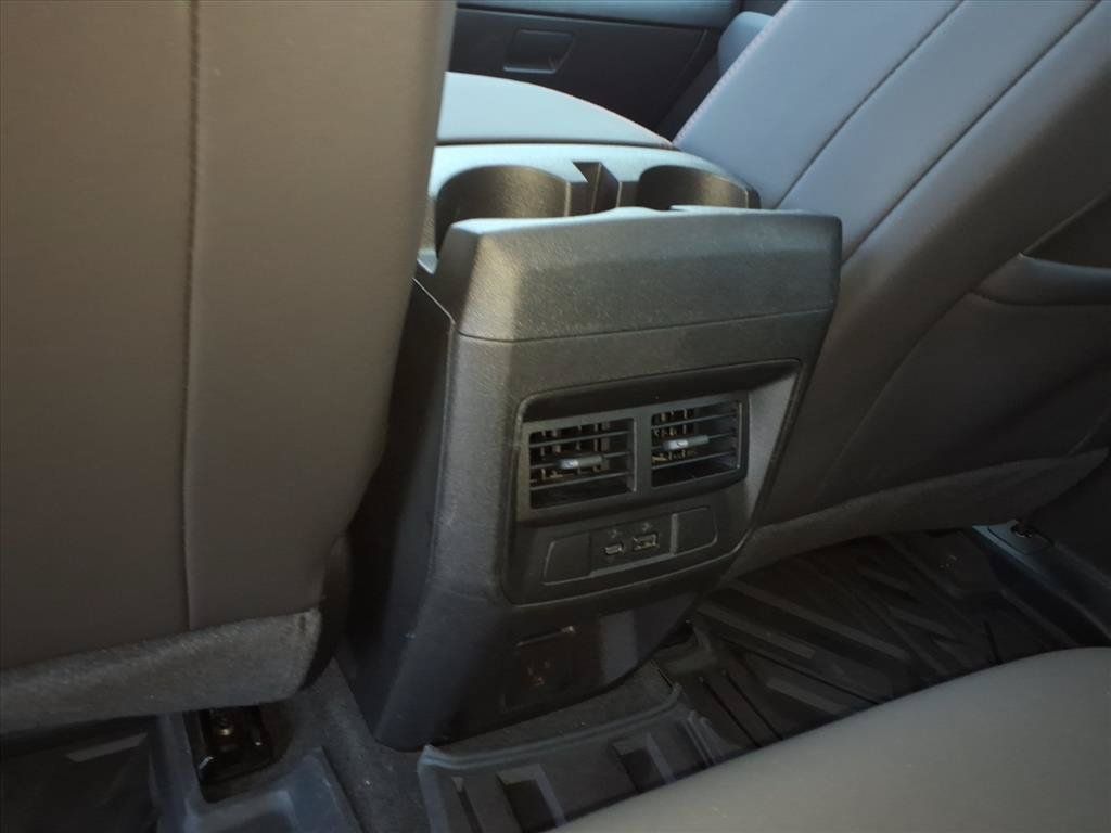 Used 2024 Chevrolet Colorado Z71 w/ Z71 Convenience Package 2 AWD/4WD image 27