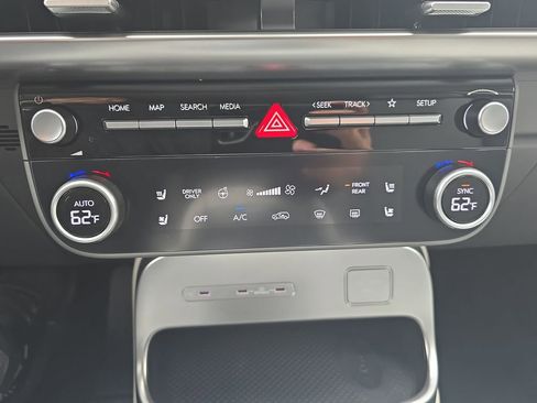 New 2026 Hyundai Ioniq 9 SEL image 25