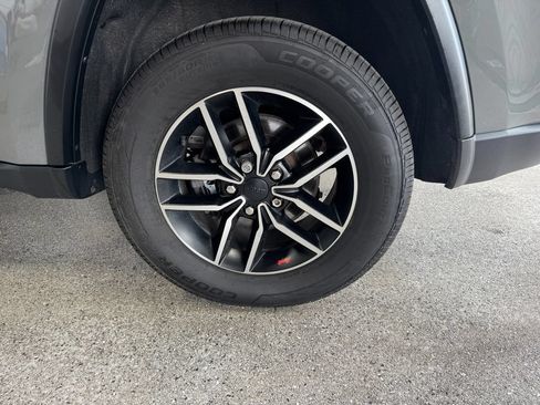 Used 2020 Jeep Grand Cherokee Trailhawk w/ Trailhawk Luxury Group AWD/4WD image 29
