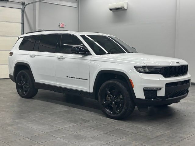 Used 2025 Jeep Grand Cherokee L Limited w/ Luxury Tech Group II AWD/4WD image 1
