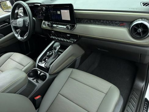 Used 2025 Chevrolet Colorado ZR2 AWD/4WD image 33