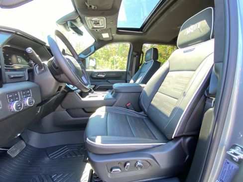 Used 2025 GMC Sierra 2500 AT4X w/ AT4X AEV Edition AWD/4WD image 28