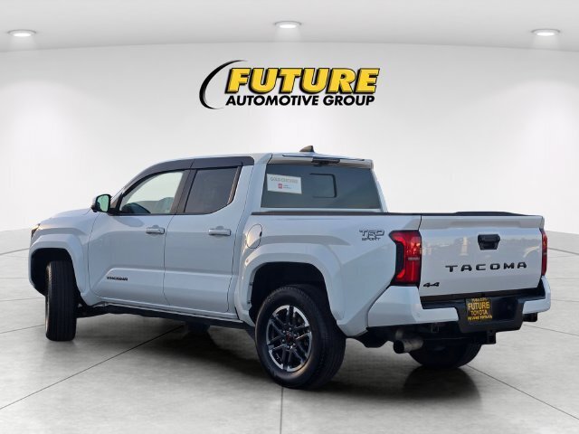 Certified 2024 Toyota Tacoma TRD Sport w/ TRD Sport Premium Package AWD/4WD image 7