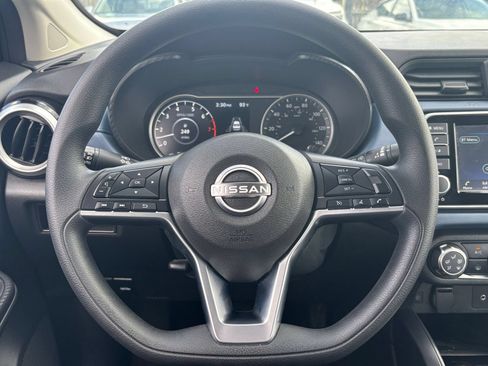 Used 2025 Nissan Versa SV FWD image 24