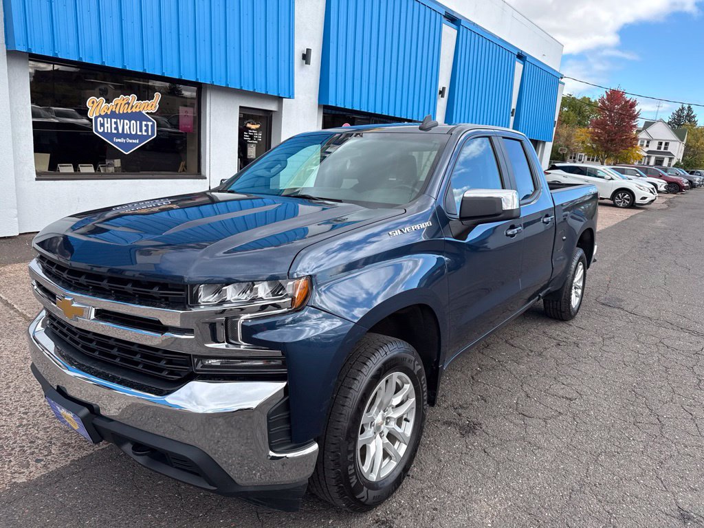 Used 2021 Chevrolet Silverado 1500 LT AWD/4WD image 2