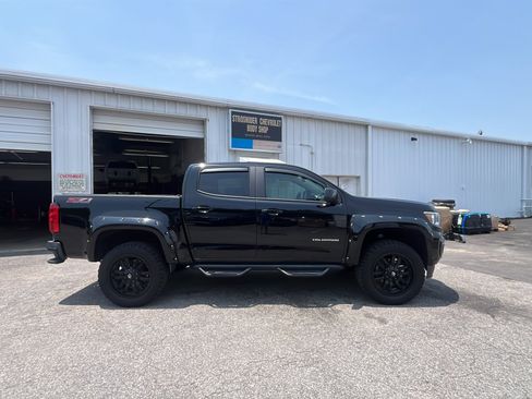 Used 2022 Chevrolet Colorado Z71 w/ Safety Package AWD/4WD image 6