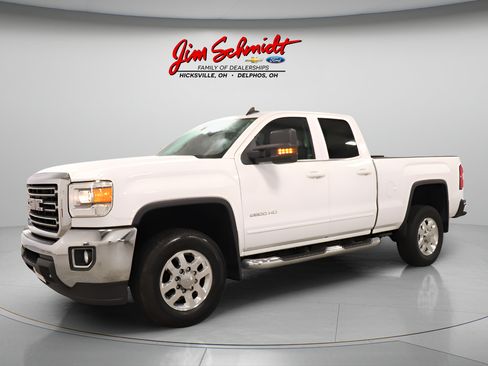 Used 2015 GMC Sierra 2500 SLE RWD image 3