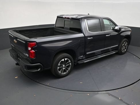 Used 2024 Chevrolet Silverado 1500 High Country w/ Technology Package RWD image 16