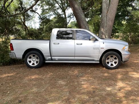 Used 2018 RAM 1500 Lone Star AWD/4WD image 8
