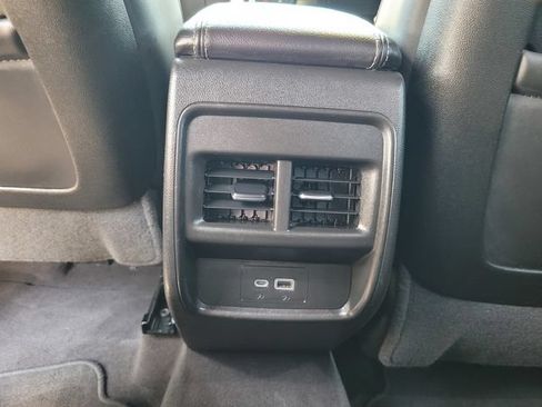 Used 2024 Cadillac XT4 Premium Luxury FWD image 17