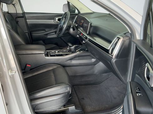 Used 2024 Kia Sorento S w/ Panoramic Sunroof Package FWD image 24