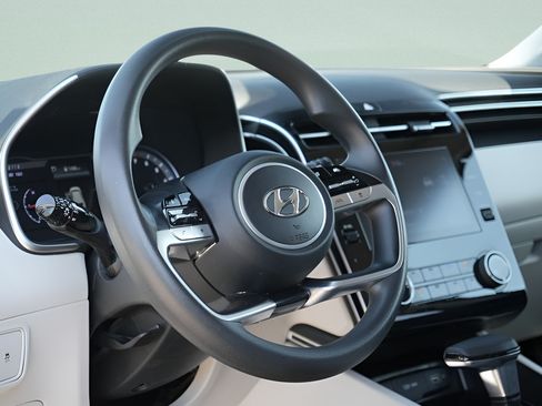 Certified 2022 Hyundai Tucson SEL FWD image 22