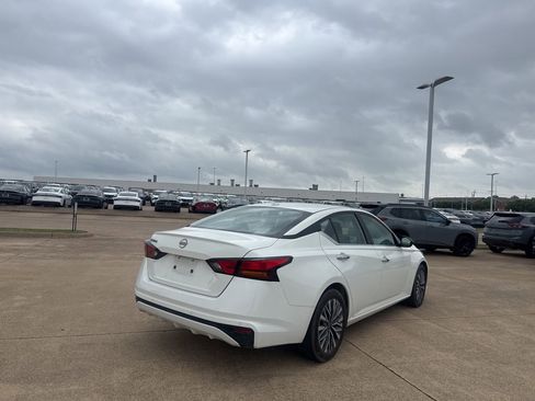 Certified 2025 Nissan Altima 2.5 SV image 21