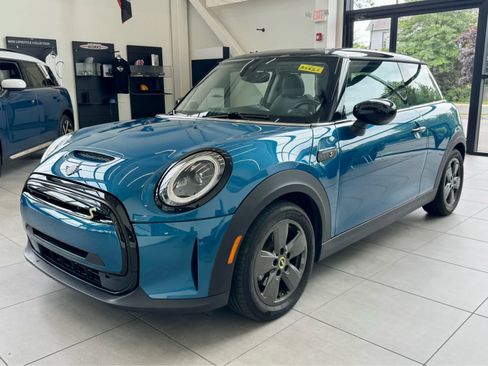 Used 2024 MINI Cooper SE FWD image 2