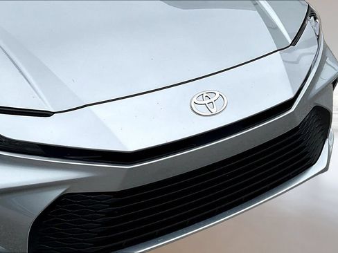 Used 2025 Toyota Camry LE FWD image 29