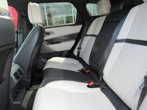 Used 2018 Land Rover Range Rover Velar AWD/4WD image 30