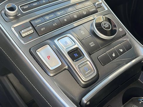 Used 2023 Hyundai Santa Fe SEL w/ Premium Package image 21