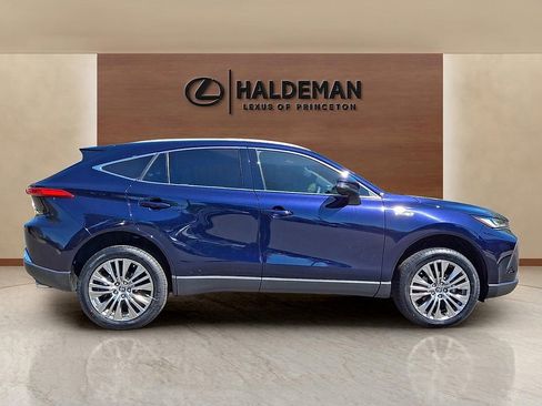 Used 2021 Toyota Venza Limited AWD/4WD image 7