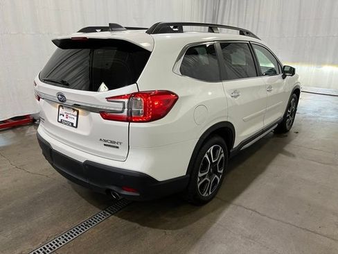 Used 2023 Subaru Ascent Touring AWD/4WD image 4