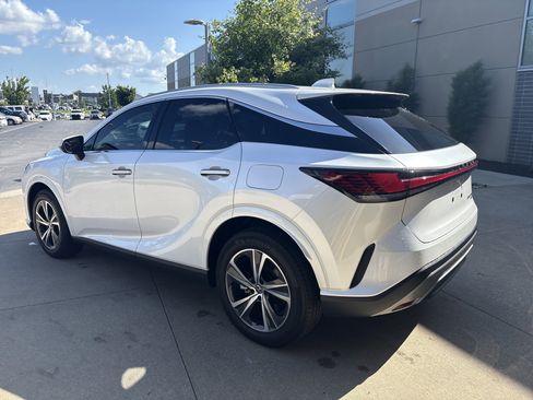 Used 2024 Lexus RX 350h w/ Cold Area Package AWD/4WD image 8
