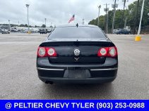 Used 2010 Volkswagen Passat Komfort FWD image 7