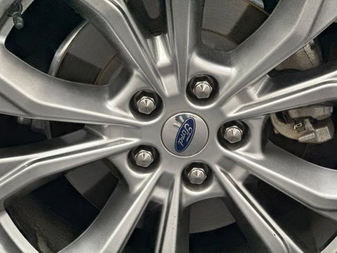 Used 2020 Ford Explorer XLT w/ Equipment Group 202A RWD image 23