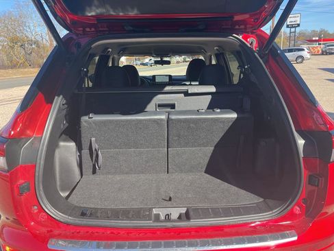 Used 2024 Mitsubishi Outlander SE image 10