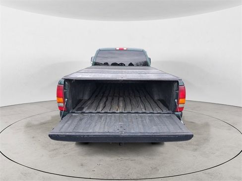 Used 2002 Chevrolet Silverado 1500 LS w/ Electrical Convenience Pkg image 16