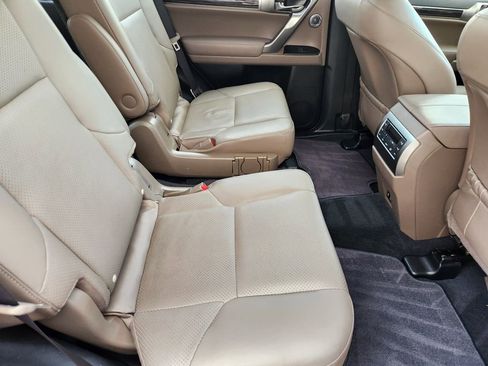 Used 2022 Lexus GX 460 Luxury w/ Sport Design Package image 31