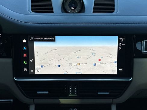 Used 2023 Porsche Cayenne GTS image 22